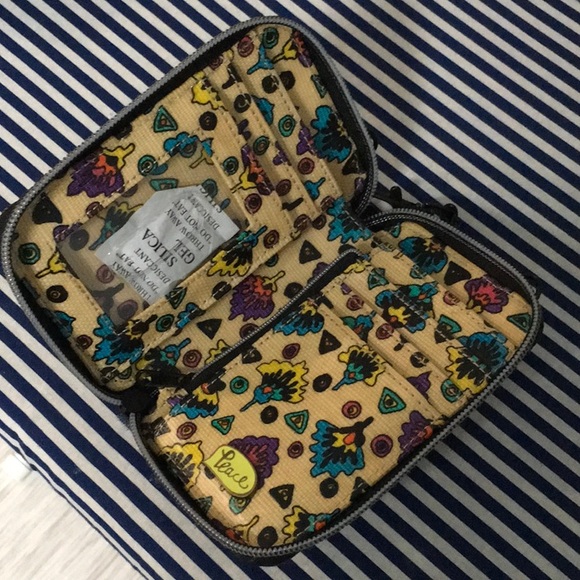 Sakroots Cellphone Wallet - Proceeds Benefit Charity - Picture 3 of 3